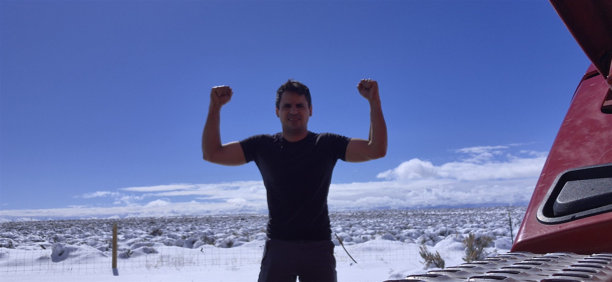David durante un recorrido largo junto a un paisaje nevado